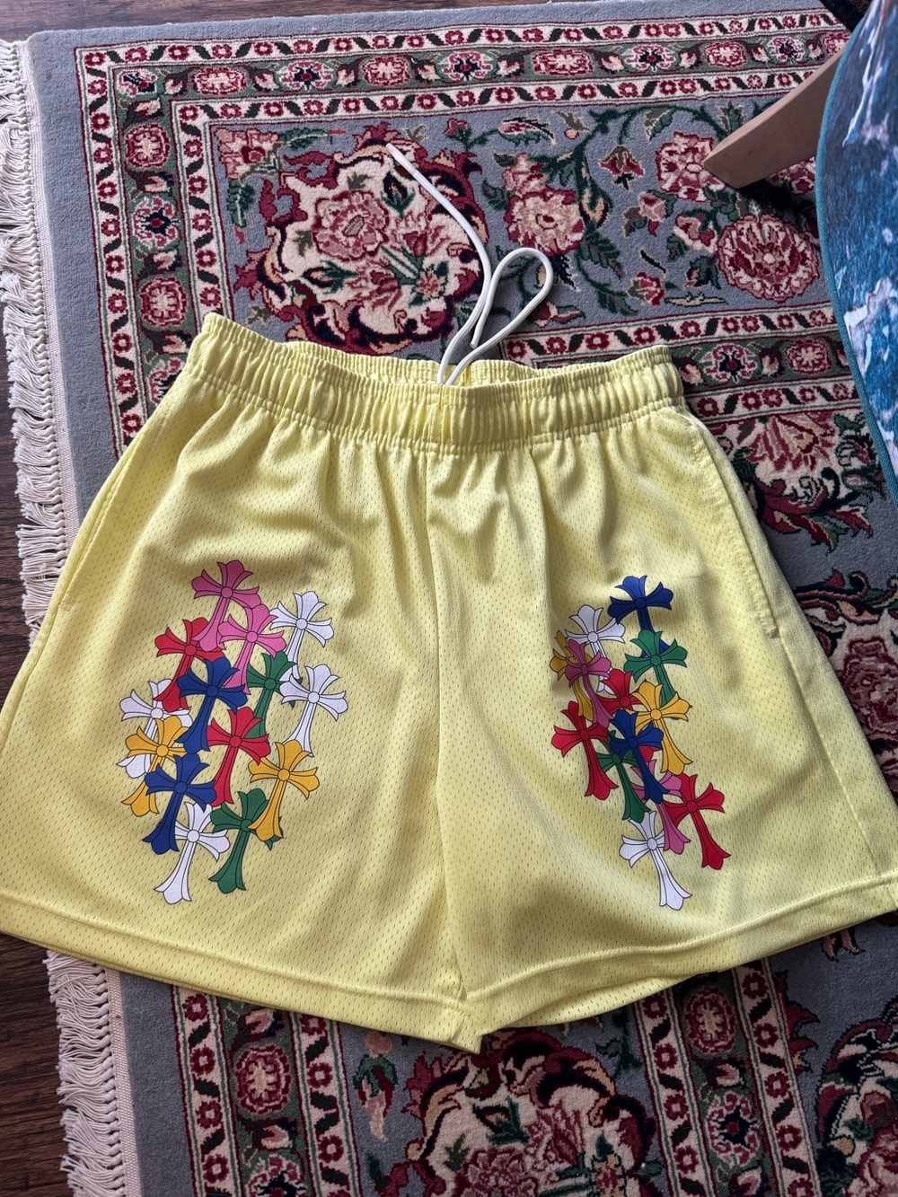Bravest Studios Summer Cross shorts men’s size L NWOT